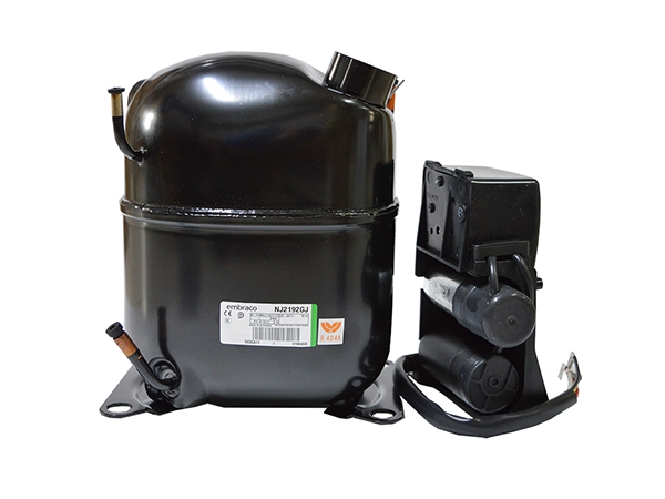 與活塞式制冷壓縮機比較，螺桿式制冷壓縮機有哪些特點?